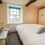 بيت للعطل Folly