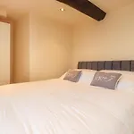 بيت للعطل Folly